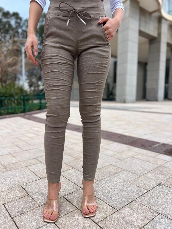 ⁦מכנס מדריד⁩ – תמונה ⁦2⁩