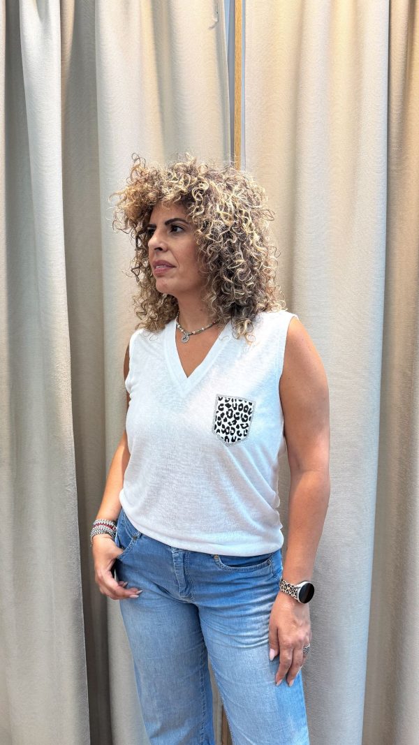 גופיית נמר לבן